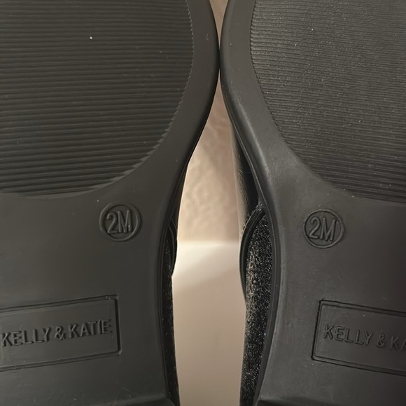 Girls brand new black ankle boots size 2. Brand new in the box from Kohls. - Picture 9 of 9